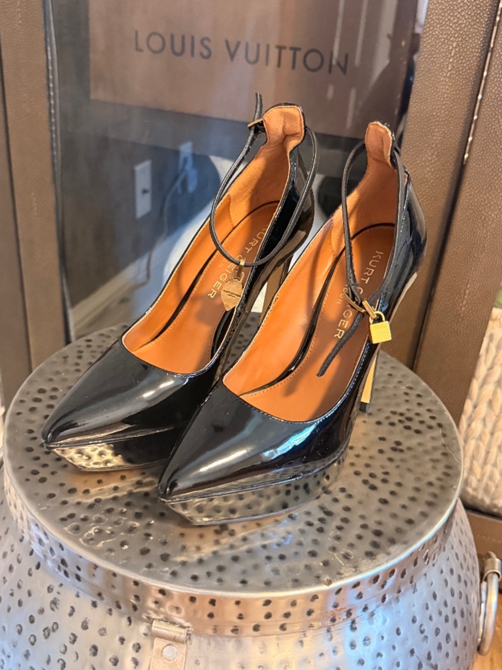 Kurt Geiger London Shoreditch Platform Courts